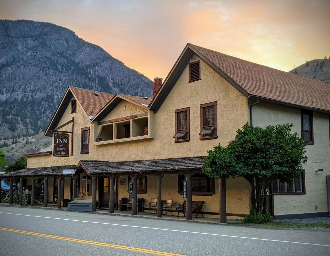 The Inn At Spences Bridge ภายนอก รูปภาพ