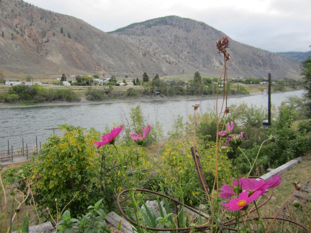 The Inn At Spences Bridge ภายนอก รูปภาพ